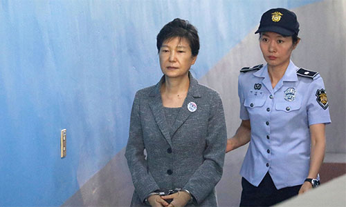 Expresidenta de Corea del Sur, sentenciada a 24 años de prisión